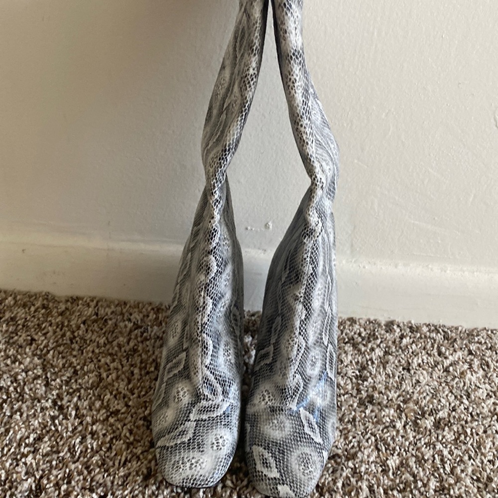Boots - Picture 2 of 5